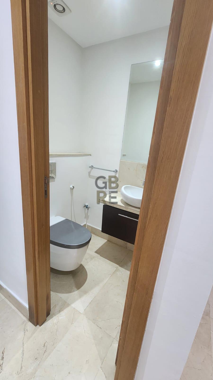 Bel appartement bien ensoleillé à vendre — 4