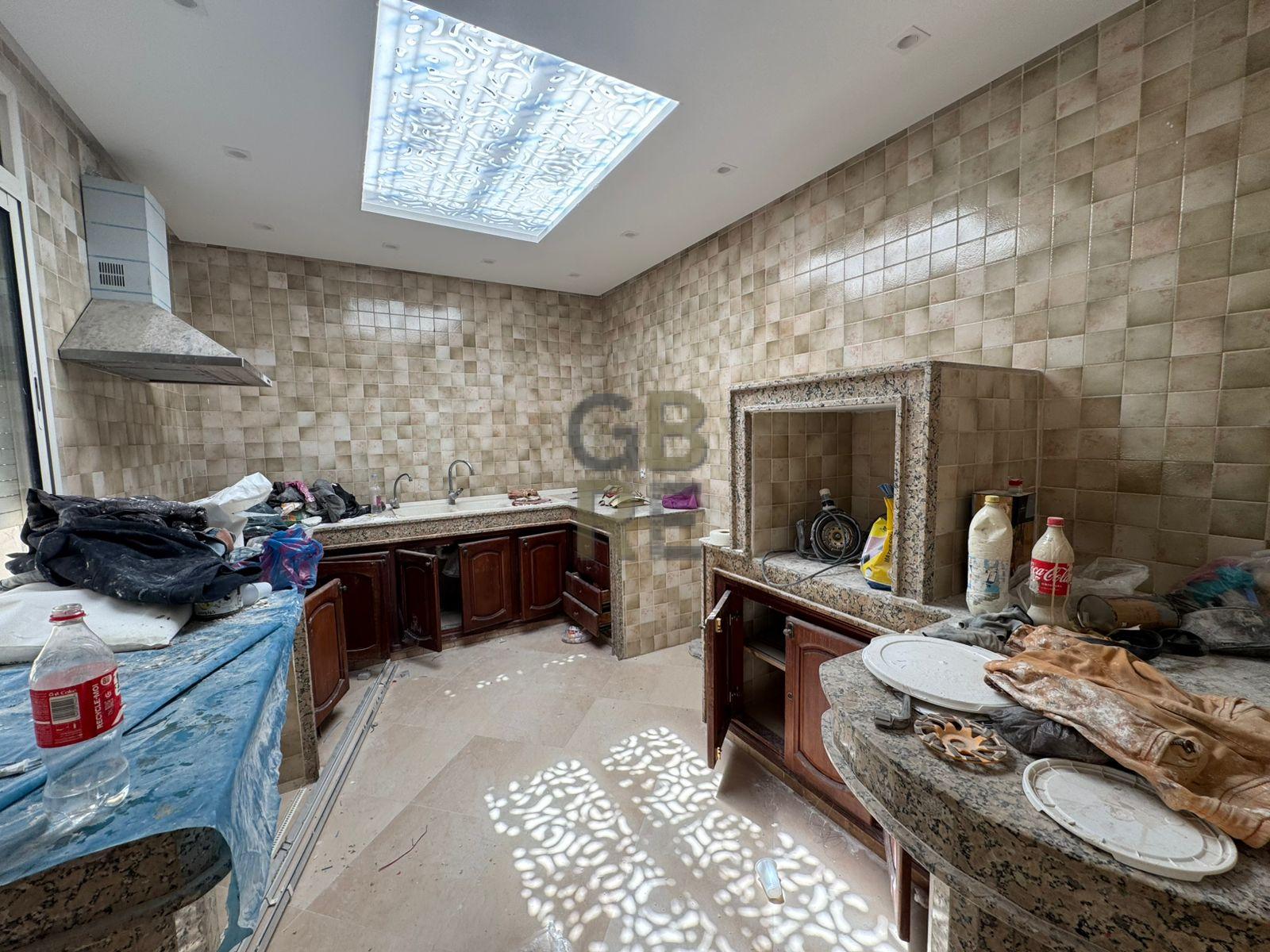 Une villa refaite à neuf dans un quartier très calme à proximité immédiate du centre de Hay Riad — 5